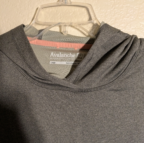 Avalanche Gray Hooded Pullover Size Large Pre-owned - Picture 4 of 9